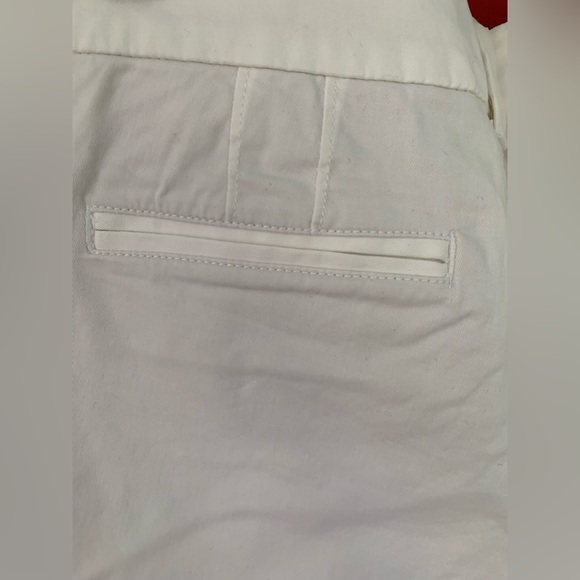 Old Navy Shorts in white - Picture 3 of 5